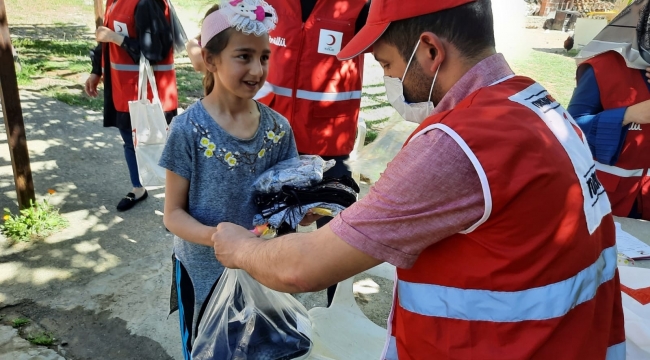 Kızılay'dan erken bayram coşkusu