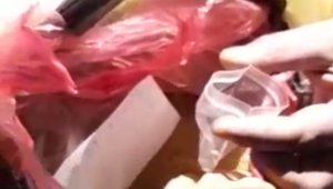 Pirinç tozunu toz altın olarak satmaya çalışan 3 kişi yakalandı