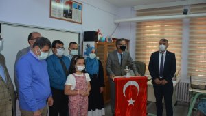 Dünya klavye şampiyonu öğrenciler ödüllendirildi