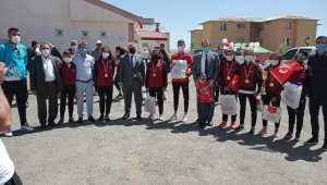 Karnaval havasında ödüllendirildiler