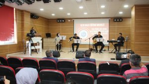 Oltu'da öğretmenlerden müzik ziyafeti