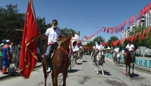 Atatürk'ün Erzurum'a gelişinin 102'inci yıldönümü coşkuyla kutlandı