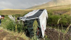 Bu kaza da Ağrı'da; 27 yaralı