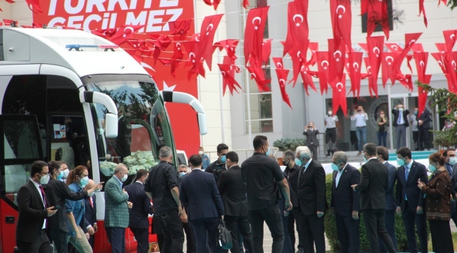 Cumhurbaşkanı Erdoğan: "Hep milletimizle beraber yürüdük, bundan sonra da milletimizin gösterdiği istikamette yürümekte kararlıyız"