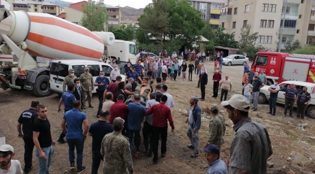Oltu'da cami inşaatında göçük: 3 yaralı