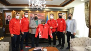 Palandöken'den Tokyo'ya Milli köprü