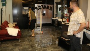 Rize'de sağanak yağış etkili oldu