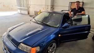 20 yıllık gazetesini yaşatabilmek için Türkiye'nin en büyük koleksiyonu satılığa çıkardı