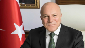 Başkan Sekmen: "Üniversiteli gençlerimizin daima yanındayız"