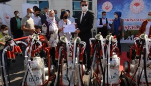 Çat'da çiftçilere süt makinesi dağıtıldı