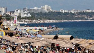 Doğuda kar, Antalya'da yazdan kalma günler