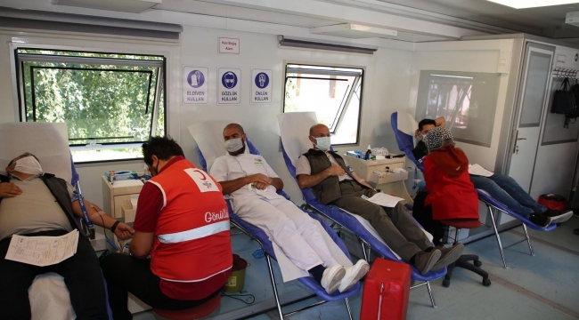 Erzurum Orman Bölge Müdürlüğü Personeli Kızılay'a Kan Bağışında Bulundu
