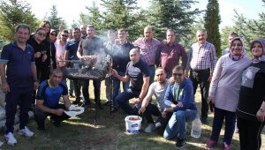 Önce halay sonra cağ kebap