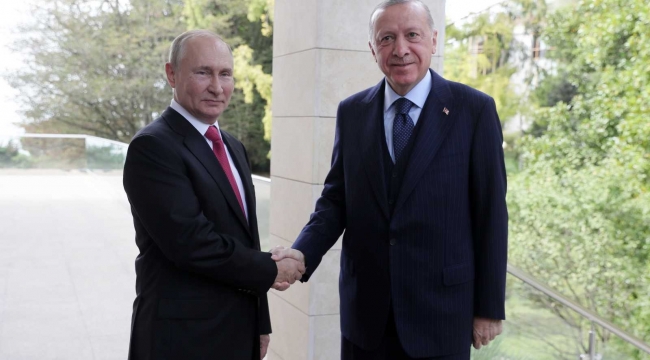 Putin'den Cumhurbaşkanı Erdoğan'a Sputnik V aşı önerisi