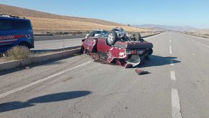 Takla atan otomobilden 8 metre uzağa fırladı