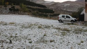 Erzurum'da zirve beyaza büründü