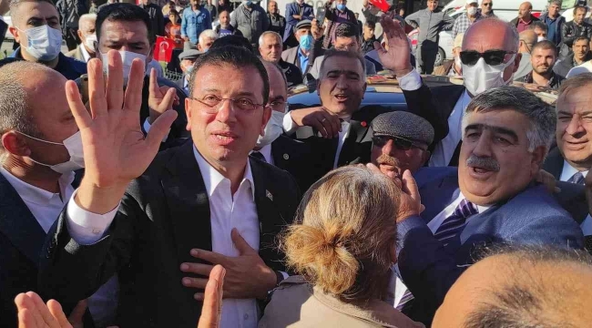 İstanbul Büyükşehir Belediye Başkanı İmamoğlu Erzurum'da tarihi yerleri gezdi