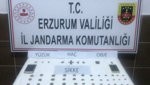 Tarihi eserleri satmaya çalışırken yakalandılar