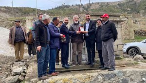 Yürek suyuna hayrat çeşmesı yaptırdı
