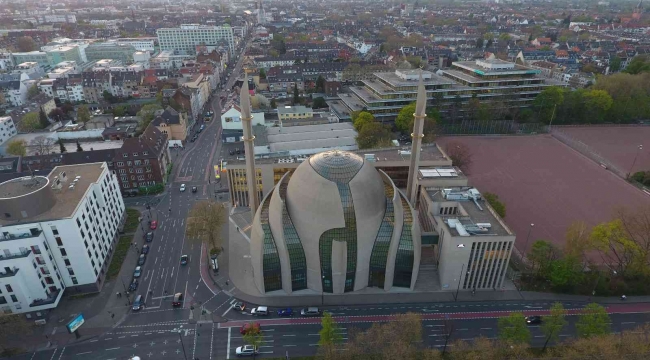 Almanya'nın Köln kentinde camiye kundaklama girişimi