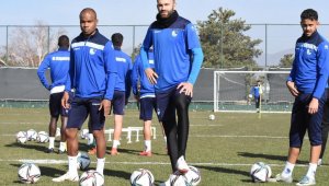 BB Erzurumspor milli arada günü çift antrenmanla geçiriyor