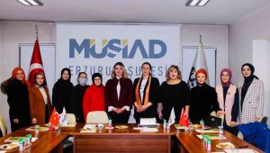 Doç. Dr. Şenol: "Kadının kocasının soyadını alması eşitliğe aykırı"