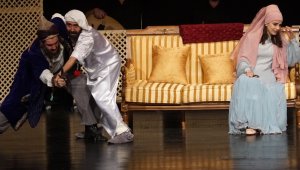 EBB şehir tiyatrosu'nun oyunu "Evhami" yoğun ilgi gördü