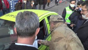 Erzurum Valisi Okay Memiş, emniyet kemeri uygulamasına katıldı