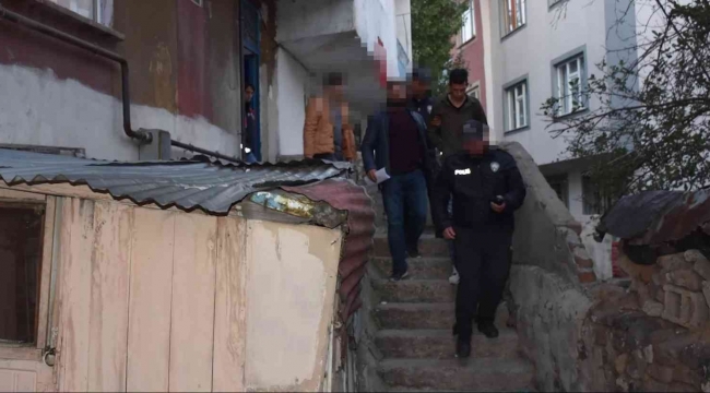 Erzurum'da çeşitli suçlardan aranan 51 şüpheliden 28'i tutuklandı