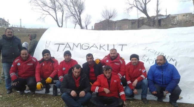 Erzurum'da depremzedeler için seyyar ahırlar kuruldu