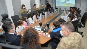 Jandarma çocukları unutmadı