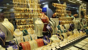 Kuyumculardan "Altına yatırım yapan zarar etmez" tavsiyesi