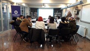 Meslek Yüksekokulu öğrencilerine iş kulübü eğitimi veriliyor