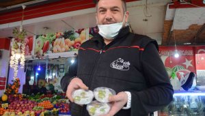 Altınla yarışan Erik bin liradan tezgaha indi