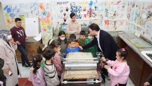 Küçük eller büyük resimler