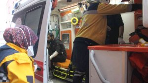 Meraklı hurdacının patlayıcı elinde patladı