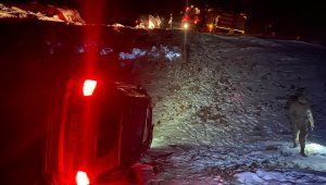 Otomobil şarampole yuvarlandı: 1 ölü, 1 yaralı