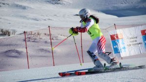 Pekin Olimpiyatları'nda kayak branşında Türkiye'yi temsil edecek sporcular belli oldu