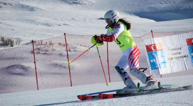 Pekin Olimpiyatları'nda kayak branşında Türkiye'yi temsil edecek sporcular belli oldu
