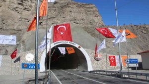 Pirinkayalar tüneli açıldı