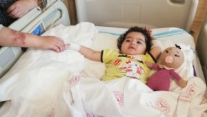 Sobadan devrilen çaydanlık minik Eslem'i yaktı