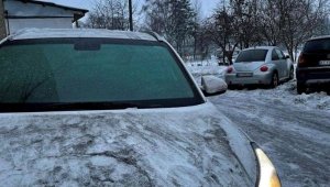 Ukrayna'ya siyah kar yağdı