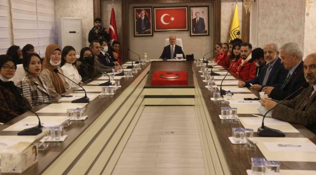 YÖK Başkanı Özvar: "Türkiye, çeyrek milyon uluslararası öğrencimize ev sahipliği yapıyor"