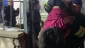 İtfaiyecinin canı pahasına kurtardığı Afgan aileden kötü haber geldi