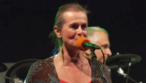 Kendisine bilerek korona virüs bulaştıran şarkıcı hayatını kaybetti