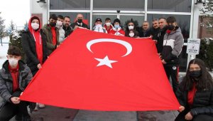 Olimpiyatlarda mücadele edecek Furkan Akar alkışlarla Çin'e uğurlandı