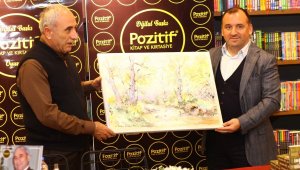 Şair ve Yazar Genç Erzurum'da imza gününe katıldı