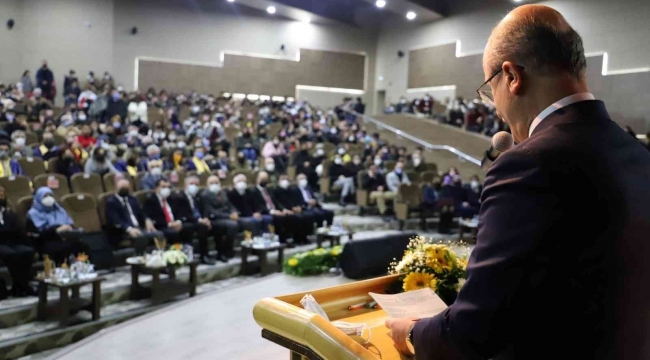 YÖK Başkanı Özvar: "Üniversiteler kampüste kendi kabuğuna çekilmiş, şehir ile irtibatı olmayan kurumlar değildir"