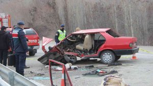 Çok sevdiği kırmızı arabası yaşlı adamın sonu oldu