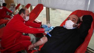 Sağlık çalışanlarından örnek davranış